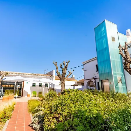 Inturjoven Hostel *