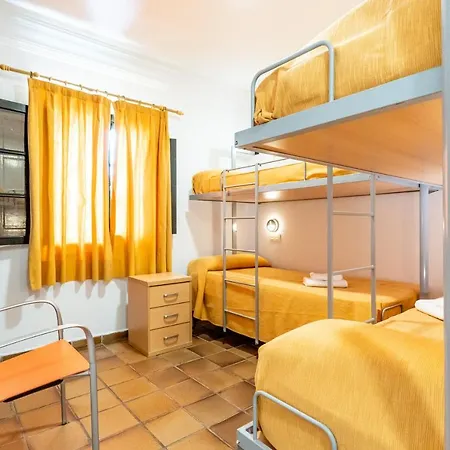 Inturjoven Hostel