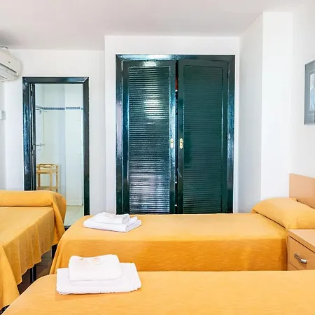Inturjoven Hostel