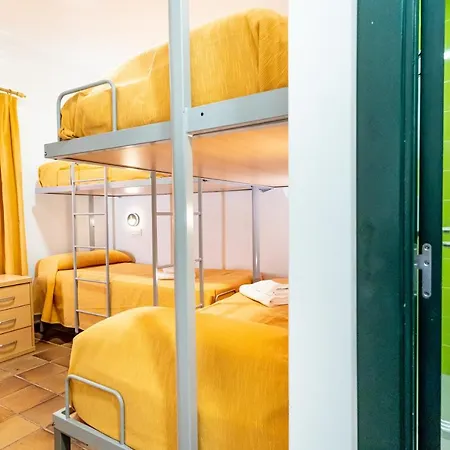 Inturjoven Hostel *