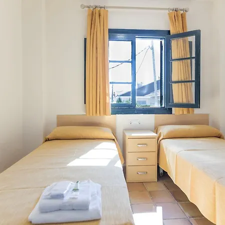 Inturjoven Hostel *