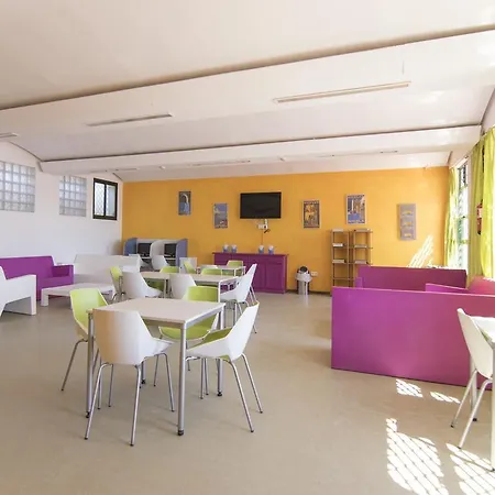 Hostel Inturjoven *